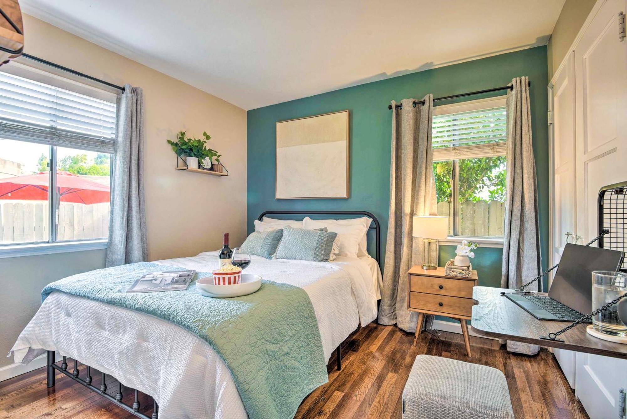 Stylish And Modern Burbank Gem With Private Yard! Villa Bagian luar foto